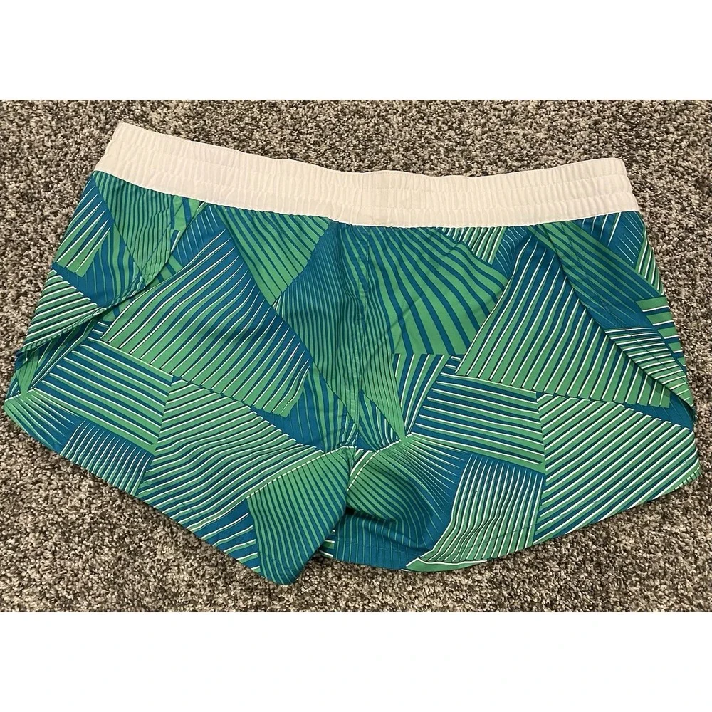 Womens Oakley Fanned Out Board Short Size Large NWT Green Elastic Band